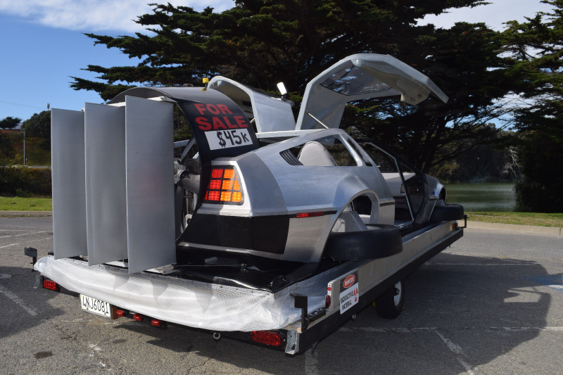 Illustration for article titled You Want This DeLorean Hovercraft for the Seas of Life